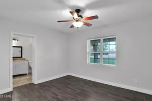 3229 E Clarendon Ave E, Phoenix, AZ 85018 - Photo 12