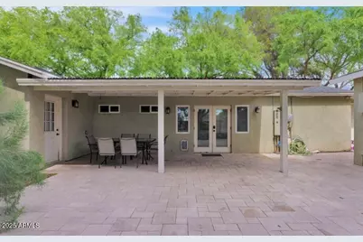 3229 E Clarendon Avenue E, Phoenix, AZ 85018 - Photo 18