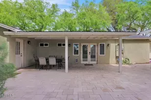 3229 E Clarendon Ave E, Phoenix, AZ 85018 - Photo 18