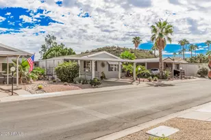 2233 E Behrend Dr, Phoenix, AZ 85024 - Photo 18