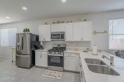 15551 W Kendall Street, Goodyear, AZ 85338 - Photo 16