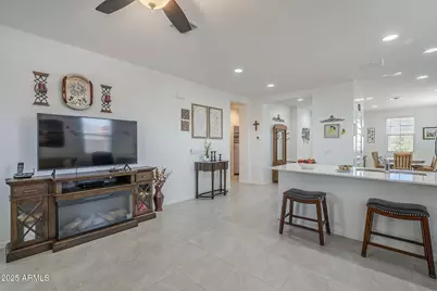 15551 W Kendall Street, Goodyear, AZ 85338 - Photo 10