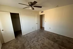 10889 W Santa Fe Dr, Sun City, AZ 85351 - Photo 12