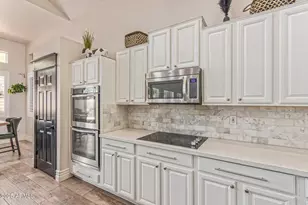 860 E Oakland St, Gilbert, AZ 85295 - Photo 28