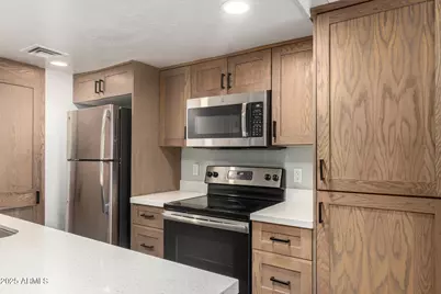 2228 E Campbell Avenue #116, Phoenix, AZ 85016 - Photo 10