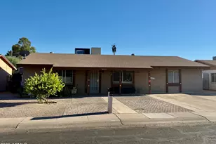 8151 W Westview Dr, Phoenix, AZ 85033 - Photo 1