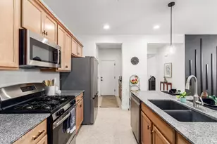 10370 W Alyssa Ln, Peoria, AZ 85383 - Photo 14