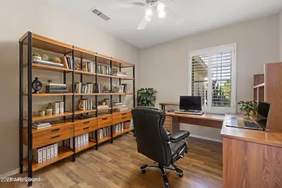 18815 N Diamond Drive, Surprise, AZ 85374 - Photo 14