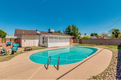 4201 W Citrus Way, Phoenix, AZ 85019 - Photo 1