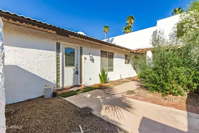 3002 N 61st Place, Scottsdale, AZ 85251 - Photo 1