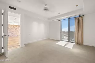 2211 E Camelback Rd, Phoenix, AZ 85016 - Photo 18