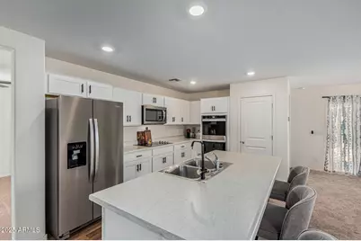 1010 S 5th Street, Avondale, AZ 85323 - Photo 6