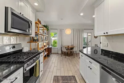 7240 N Dreamy Draw Drive #102, Phoenix, AZ 85020 - Photo 22