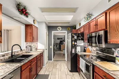 9517 W Indian Hills Drive, Sun City, AZ 85351 - Photo 14