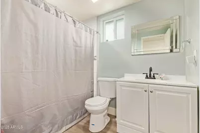 231 W Desert Drive, Phoenix, AZ 85041 - Photo 16