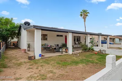 231 W Desert Drive, Phoenix, AZ 85041 - Photo 2