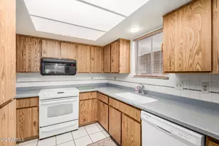 10549 E Elmhurst Dr, Sun Lakes, AZ 85248 - Photo 16