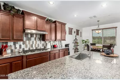 29507 N 113th Lane, Peoria, AZ 85383 - Photo 10