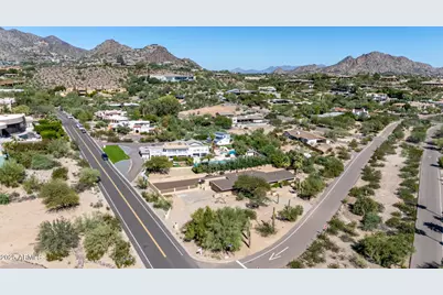 4002 E McDonald Drive, Paradise Valley, AZ 85253 - Photo 4