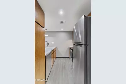 3033 E Devonshire Avenue #1016, Phoenix, AZ 85016 - Photo 8