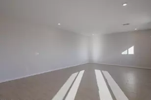 23043 W Potter Dr, Surprise, AZ 85387 - Photo 8