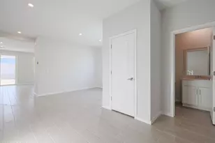 23043 W Potter Dr, Surprise, AZ 85387 - Photo 4