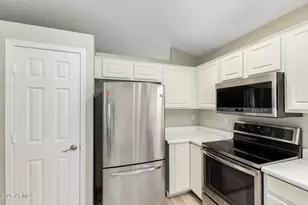 3942 E Agave Rd, Phoenix, AZ 85044 - Photo 14