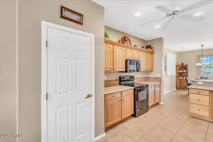 18060 W Tierra Del Sol Dr, Surprise, AZ 85387 - Photo 8