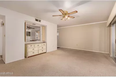 11054 N Coggins Drive, Sun City, AZ 85351 - Photo 6