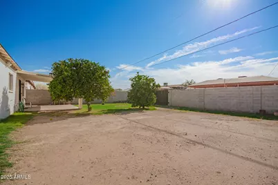5541 W Windsor Avenue, Phoenix, AZ 85035 - Photo 24