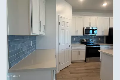 24168 W Bowker Street, Buckeye, AZ 85326 - Photo 8