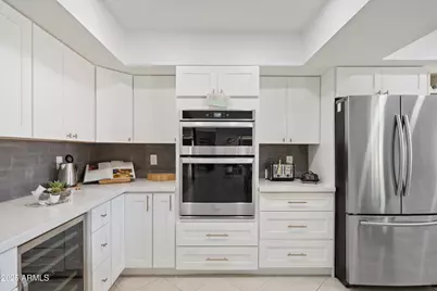 2440 E Yucca Street, Phoenix, AZ 85028 - Photo 14