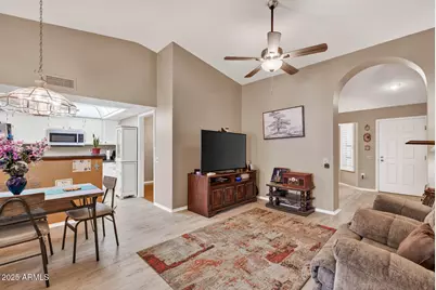18207 N 136th Avenue, Sun City West, AZ 85375 - Photo 4