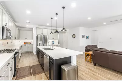 17844 W Sapium Way, Goodyear, AZ 85338 - Photo 8