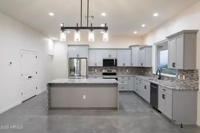 8287 S Elohyna Lane, Hereford, AZ 85615 - Photo 6