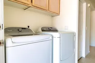 3211 E Menadota Dr, Phoenix, AZ 85050 - Photo 24