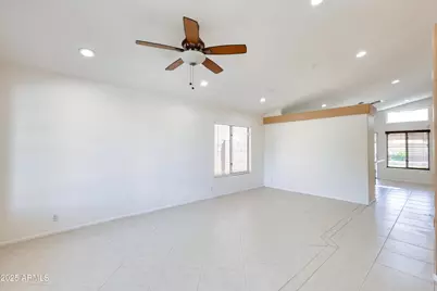 3211 E Menadota Drive, Phoenix, AZ 85050 - Photo 8