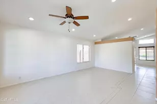 3211 E Menadota Dr, Phoenix, AZ 85050 - Photo 8