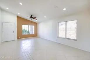 3211 E Menadota Dr, Phoenix, AZ 85050 - Photo 34