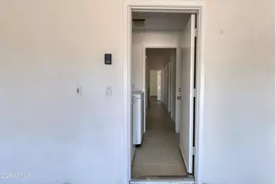 3211 E Menadota Drive, Phoenix, AZ 85050 - Photo 68