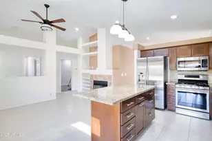 3211 E Menadota Dr, Phoenix, AZ 85050 - Photo 22