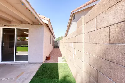 3211 E Menadota Drive, Phoenix, AZ 85050 - Photo 30