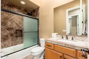 213 E Summerside Rd, Phoenix, AZ 85042 - Photo 28