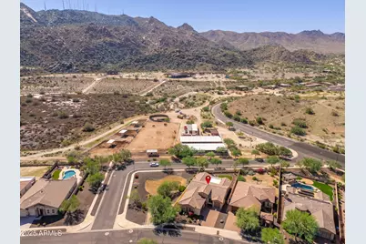 213 E Summerside Road, Phoenix, AZ 85042 - Photo 38