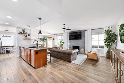 4429 E Friess Drive, Phoenix, AZ 85032 - Photo 2