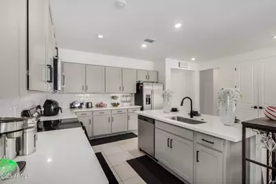 25210 W Bowker Street, Buckeye, AZ 85326 - Photo 12