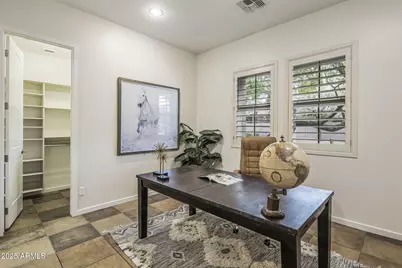 23024 N 38th Place, Phoenix, AZ 85050 - Photo 18