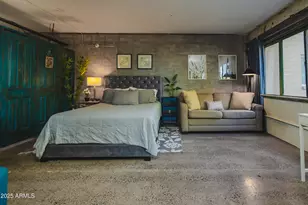 353 E Thomas Rd, Phoenix, AZ 85012 - Photo 14