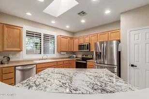 2951 W Plum Hollow Dr, Anthem, AZ 85086 - Photo 4