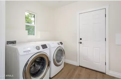 1223 W Solano Drive, Phoenix, AZ 85013 - Photo 14